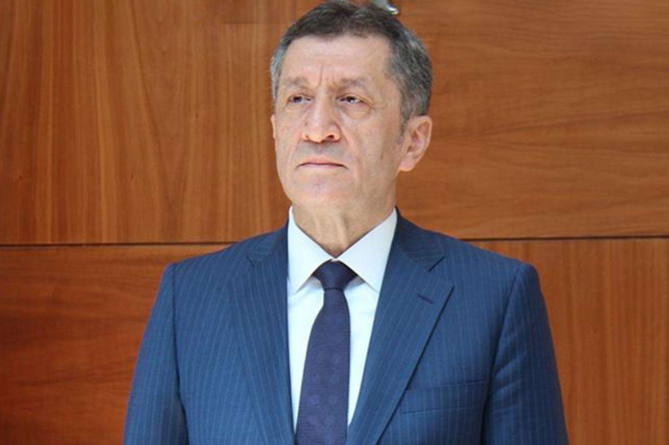 Milli Eğitim Bakanı Selçuk'tan velilere çağrı Milli Eğitim Bakanı Selçuk'tan velilere çağrı
